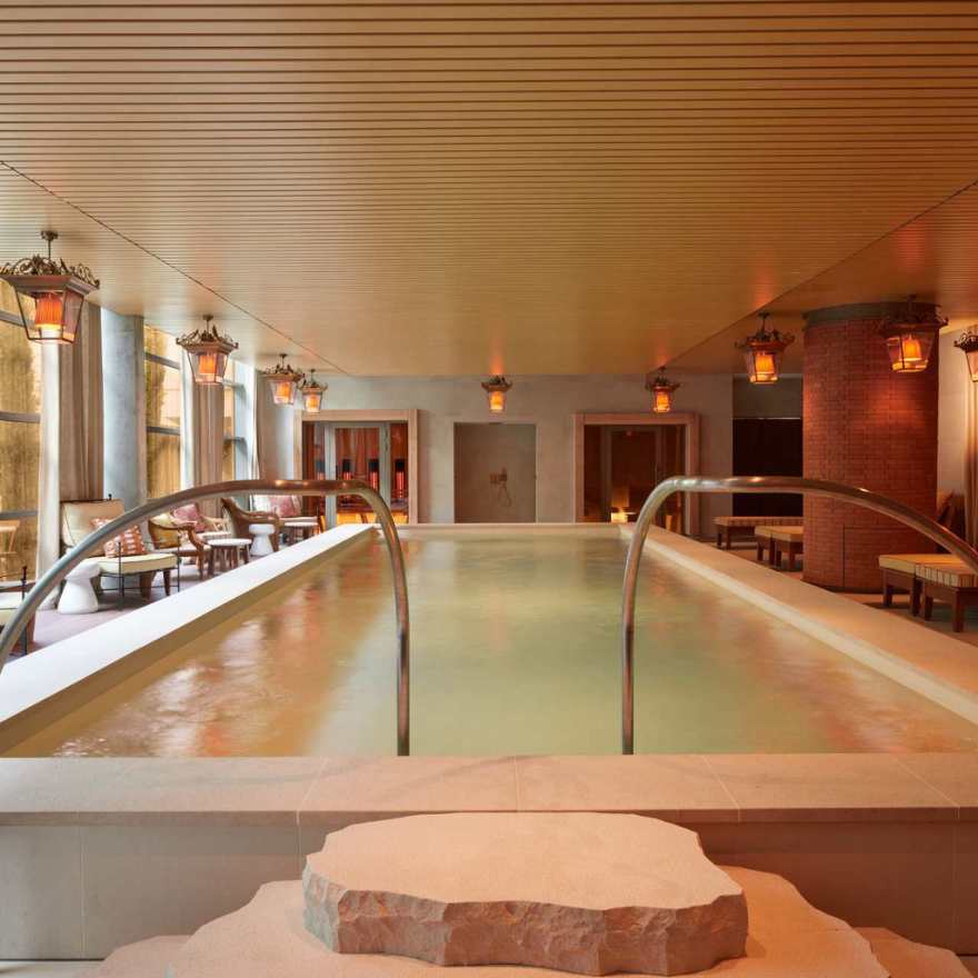 Mondrian Bordeaux Les Carmes indoor pool